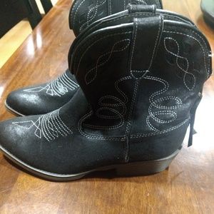 Ankle boots